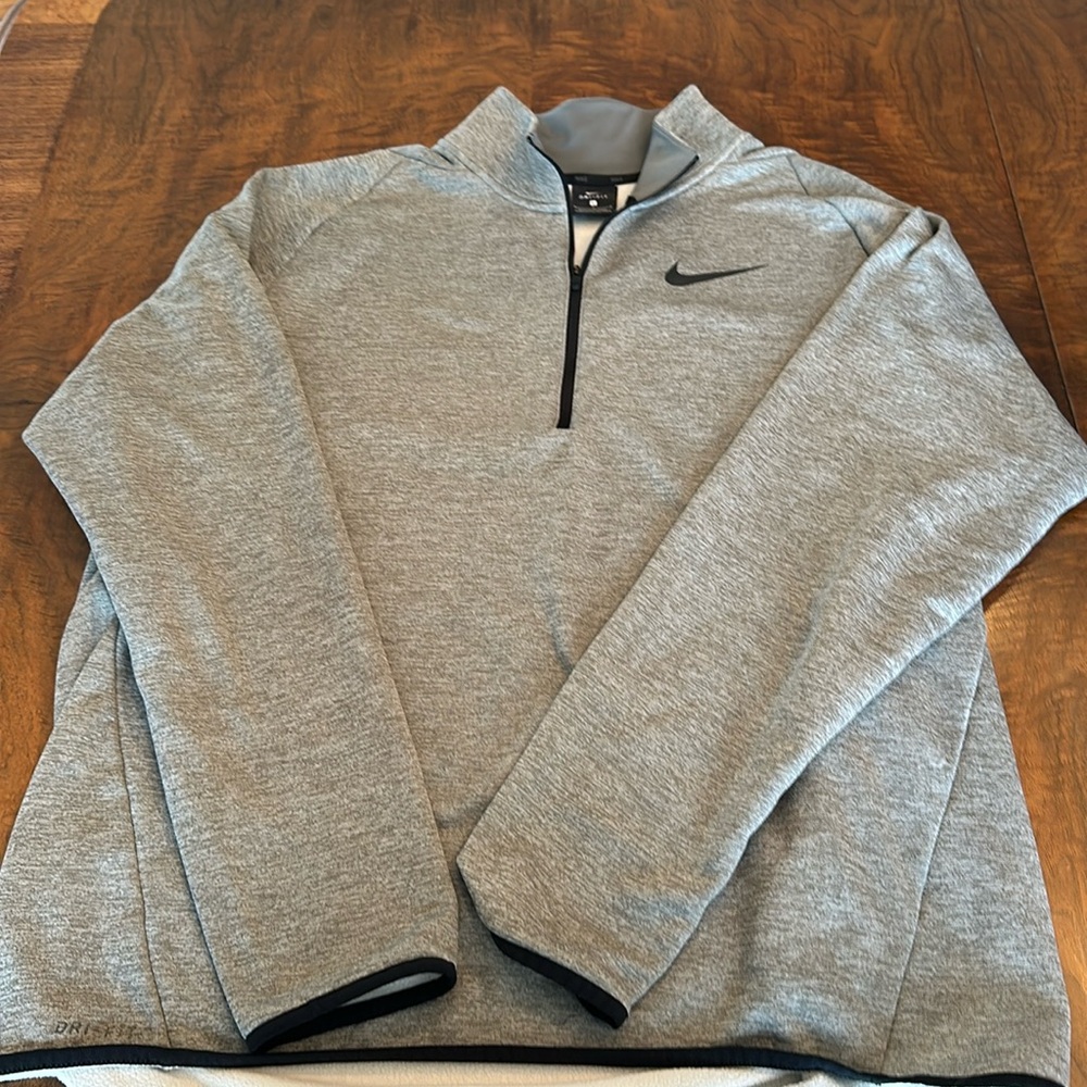 Nike Dri-fit 1/4 zip sweatshirt